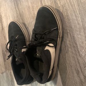 Black Nike shoes
